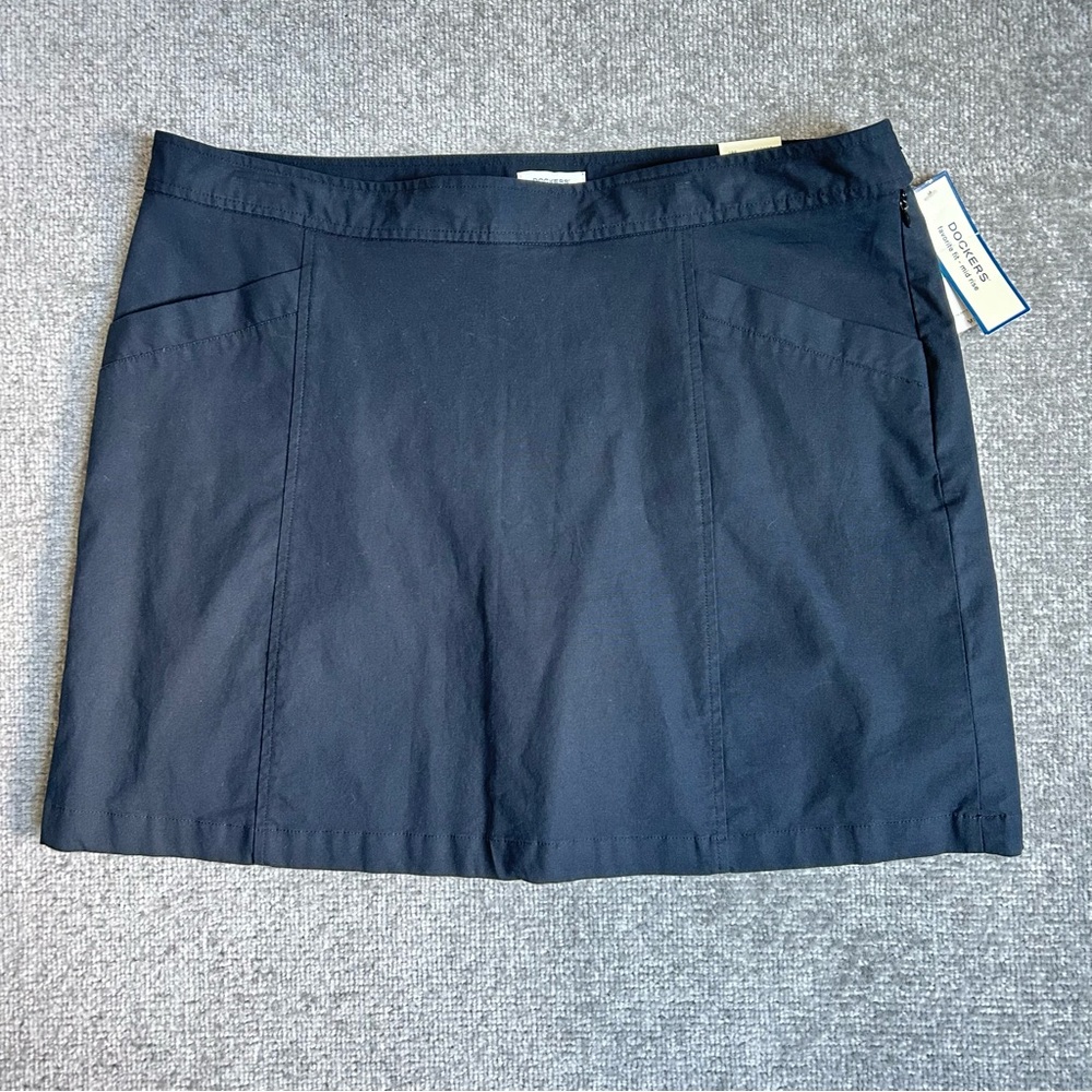 NWT Dockers Women’s Favorite Fit Mid Rise Black Skirt, Size 16
